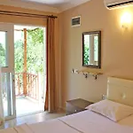 Hotel Kiyi *