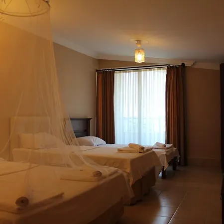 Hotel Kiyi *