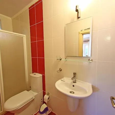 Hotel Kiyi *